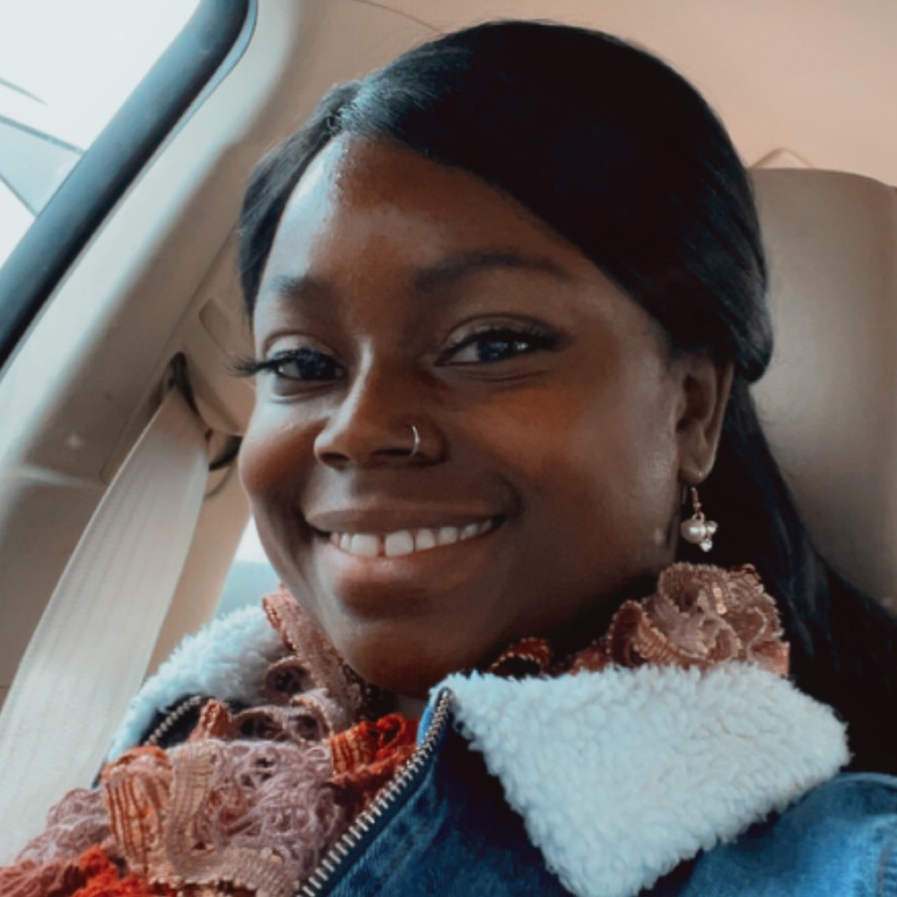 Meet your Posher, Demetria